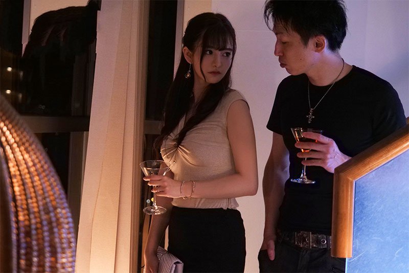 Ngày họp lớp sung sướng cùng tình củ Marin Hinata
