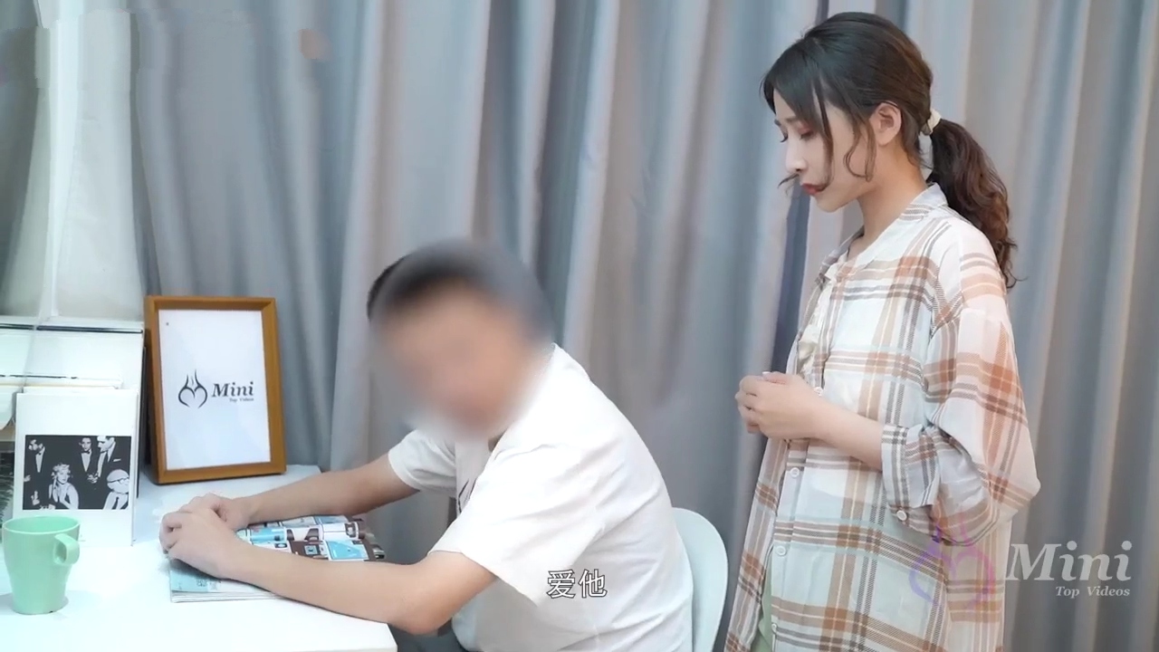 Cô nàng vô gia cư xinh đẹp và tên chủ xe dâm đãng