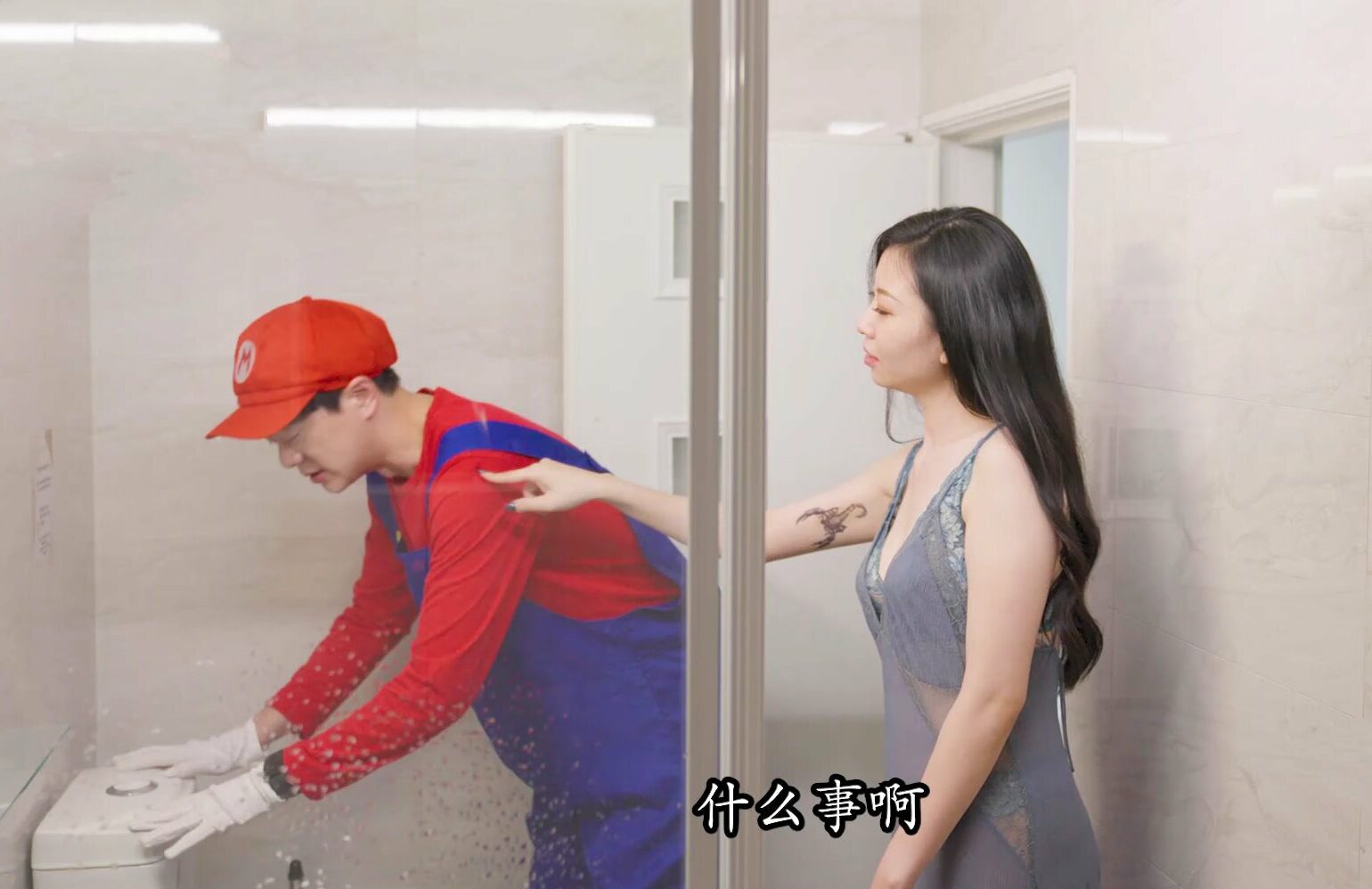Anh thợ sửa ống nước may mắn và cô chủ nhà dâm đãng