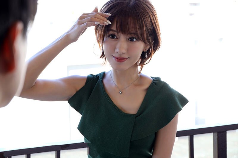 Cậu sinh viên nhút nhát và mối tình vụng trộm cùng chị hàng xóm dâm đãng