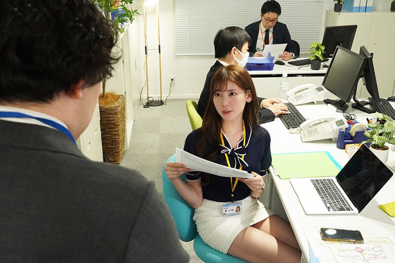 Kế hoạch trừng phạt nàng sếp nữ khó tính của cậu nhân viên trẻ