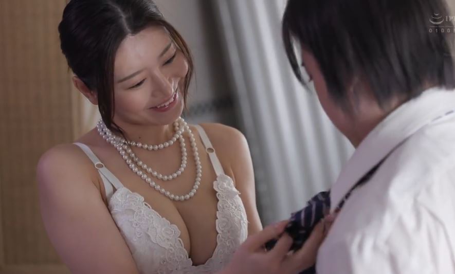 Khi chồng quá bận rộn, vợ sa ngã vào vòng tay khách hàng hào hoa